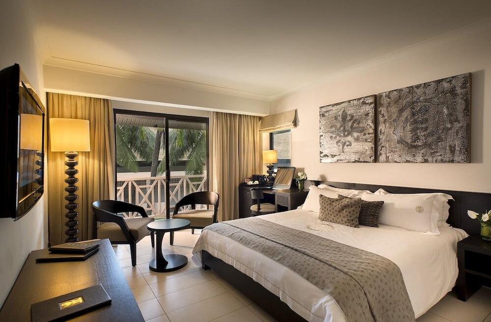 Labadi Beach Hotel room